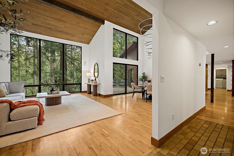 5th image of 3518 129th Avenue NE