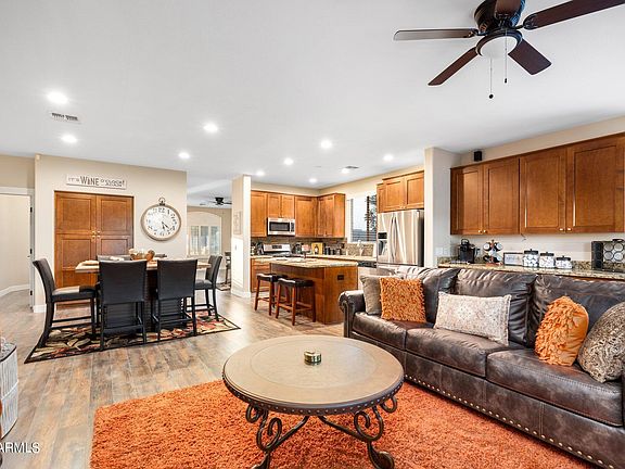 4th image of 601 S 120TH Avenue