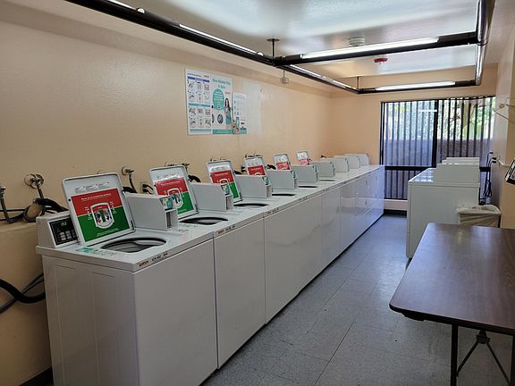 3rd image of 22100 Burbank Blvd Unit 231C