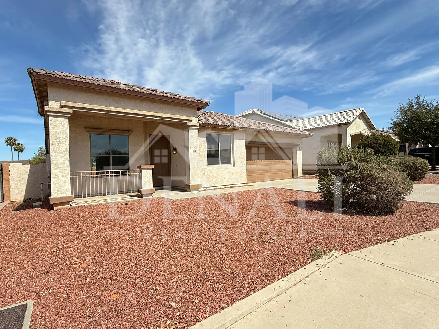 4 bed, 2.0 bath, 2271 sqft, $2,095 — Photo 2