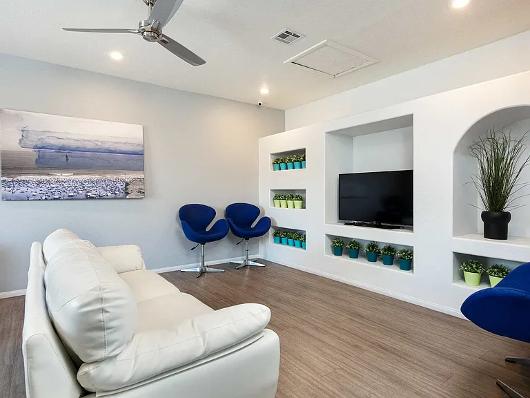 Remington Canyon Apartments — Photo 33