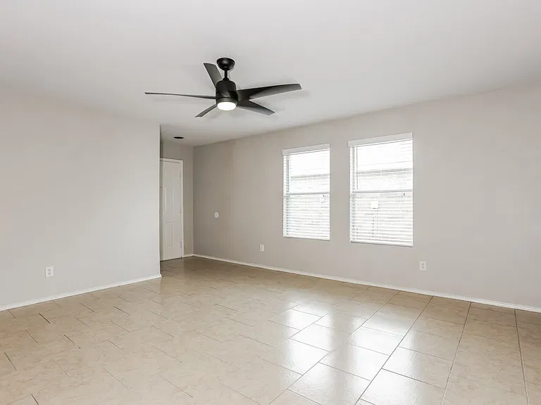 1453 Castle Ridge Rd — Photo 5