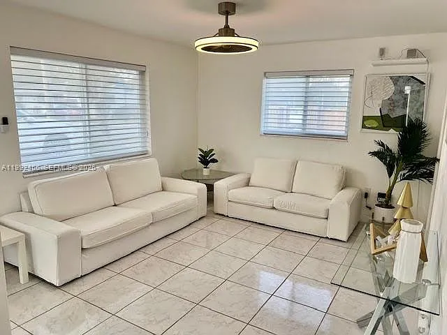 6301 SW 59th Pl — Photo 2