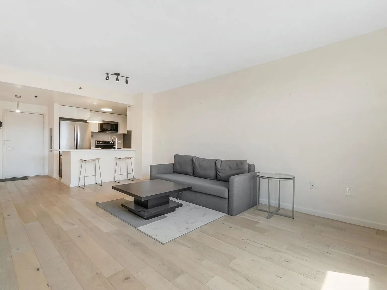 Grove Pointe — Photo 4