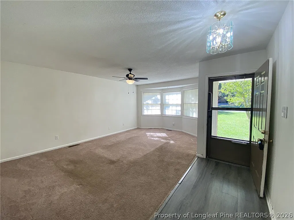 4 bed, 2.0 bath, 1480 sqft, $1,650 — Photo 2
