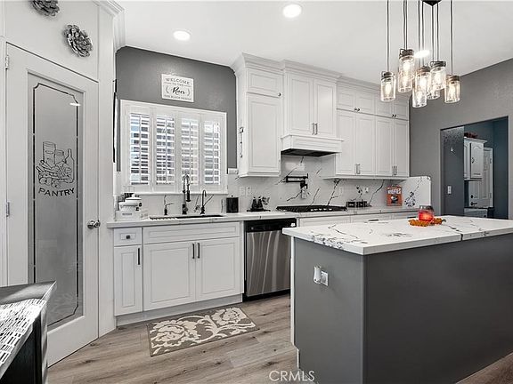 4th image of 1188 Beach Dr