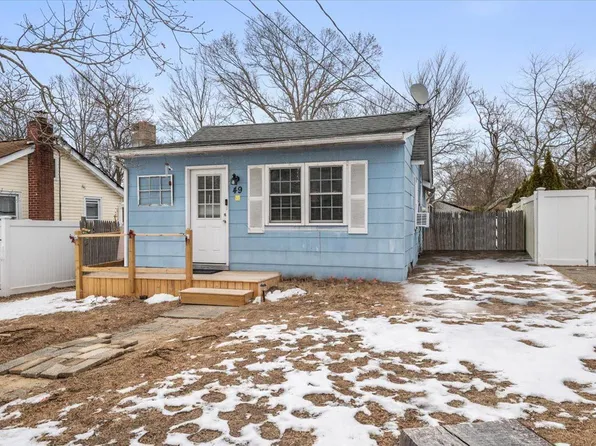 49 Denton Street, Patchogue, NY 11772
