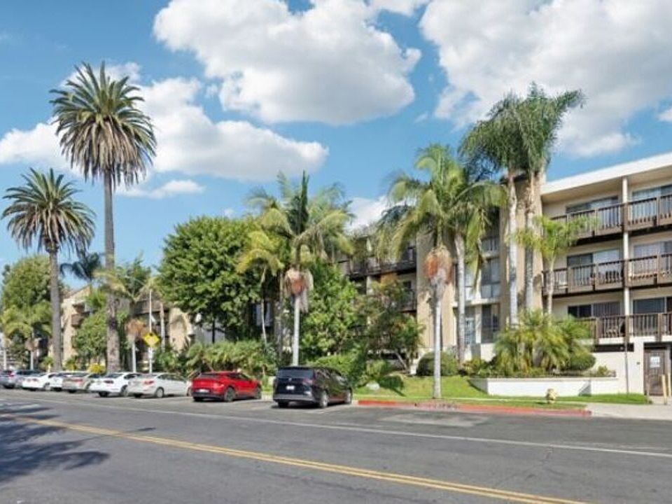 1st image of 320 S Ardmore Ave APT 316