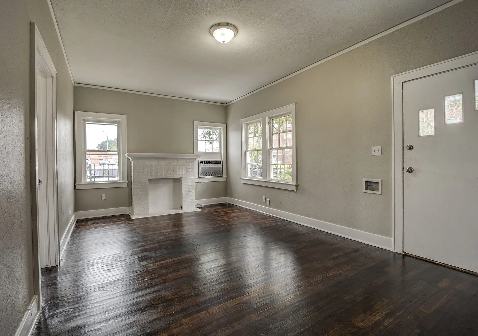 SF-065-16 & 18 North 15th Street Duplex — Photo 4