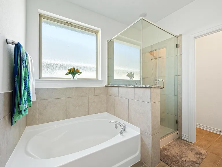 31243 Conover Dr — Photo 25