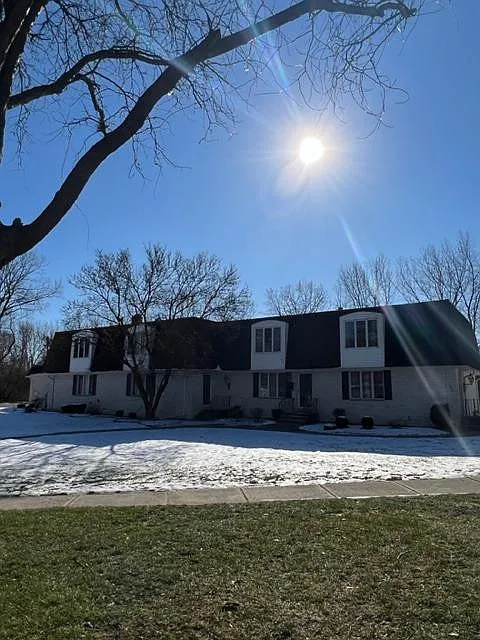 1445 Elm Ct photo 1
