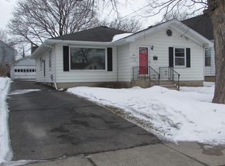 209 N Perkins Blvd, Burlington, WI 53105