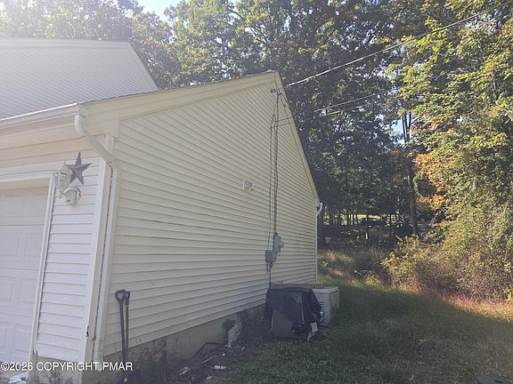 2nd image of 179 Kensington Dr