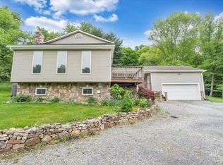 315 State Line Rd, Narrows, VA 24124