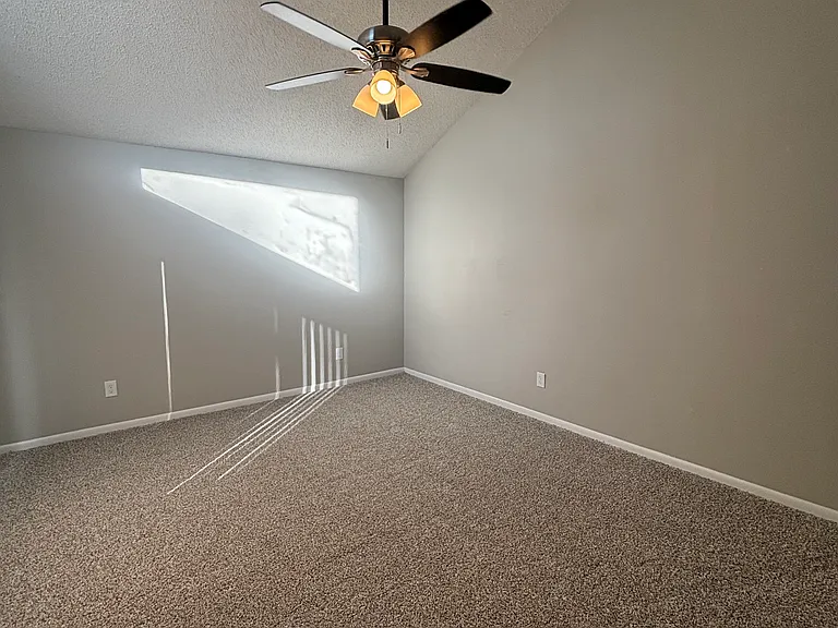 14218 High Point Dr — Photo 17