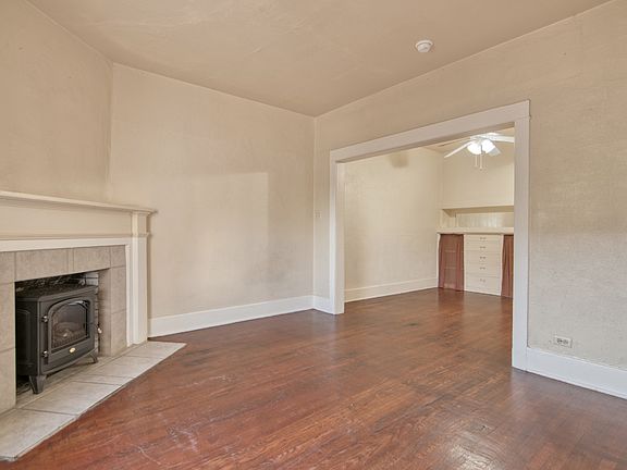 5th image of 912 E 6th St #912