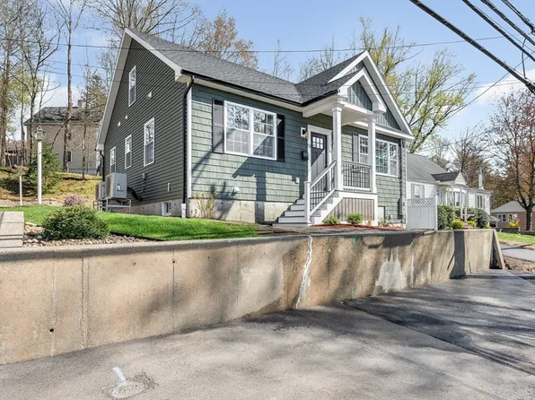 51 Willard St, Lowell, MA 01850