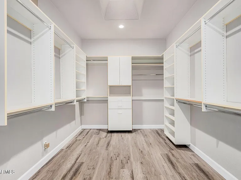 9310 E Crystal Dr — Photo 16