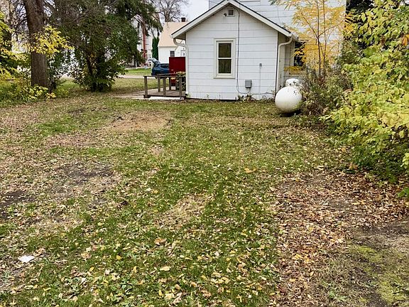 18th image of 1008 1st Ave N