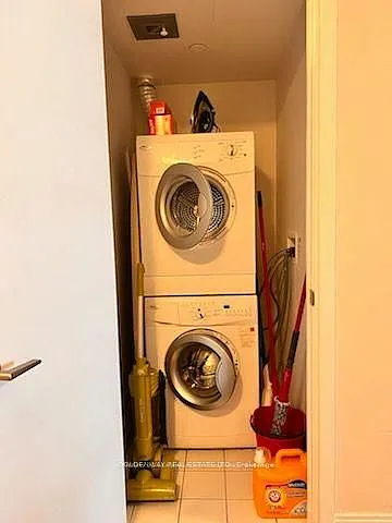 255 Village Green Sq #1401 — Photo 7
