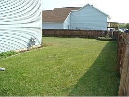 4th image of 921 Sommerset Dr