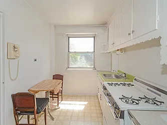 Sold by Robert E. Hill 