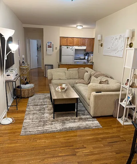 624 Park Ave #2R — Photo 1