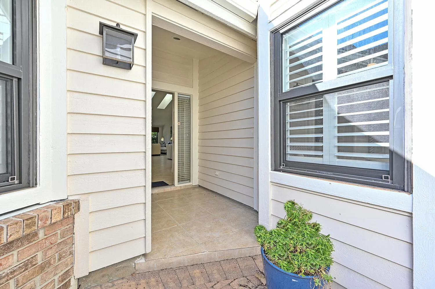 2 bed, 1607 sqft, $12,000 — Photo 4