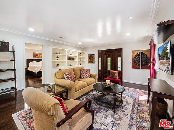 2nd image of 617 Huntley Dr