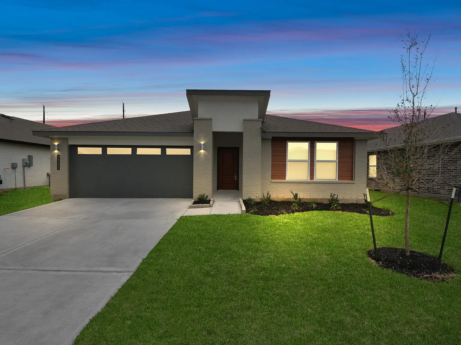 4 bed, 2.0 bath, 1835 sqft, $2,300 — Photo 1