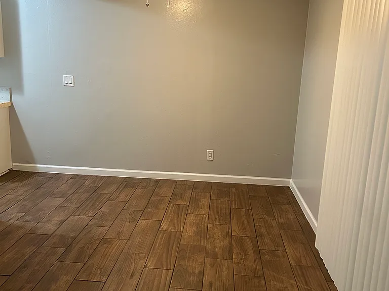 651 Karesh Ave #5 — Photo 4