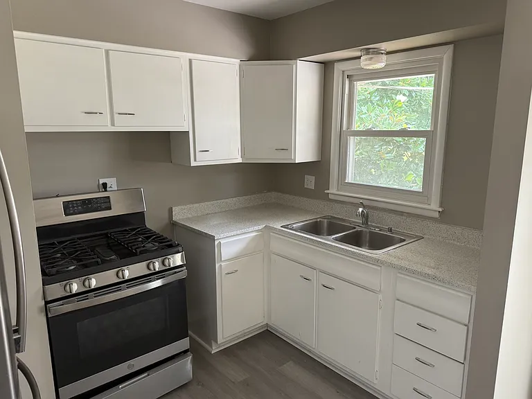 5546 N Woodland Ave — Photo 25
