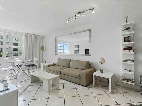 3rd image of 100 Lincoln Rd #638