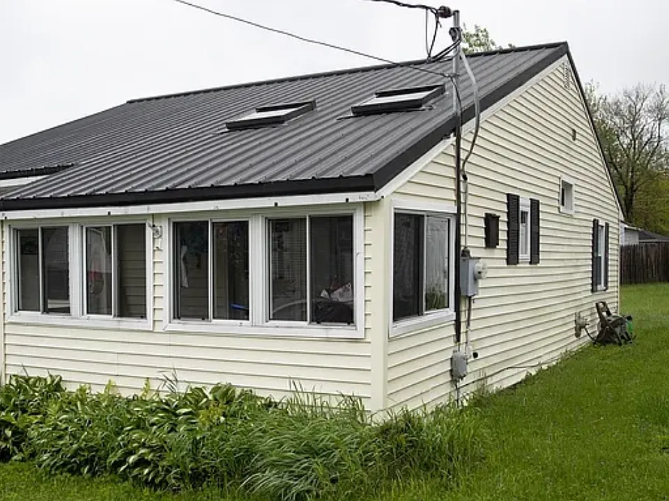 15 Lucille St #1