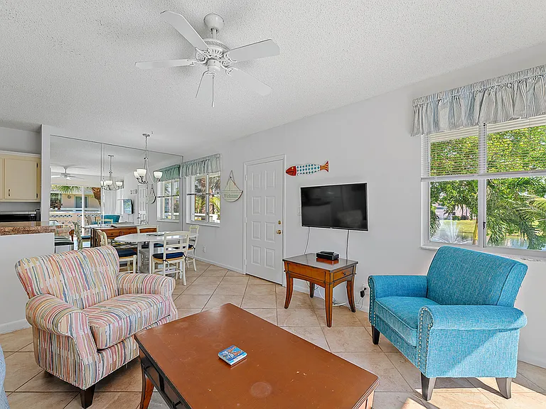 353 S US Highway 1 #B8 — Photo 12