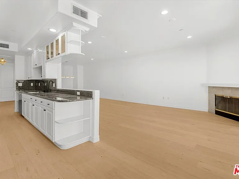 1450 S Beverly Dr #404 — Photo 7