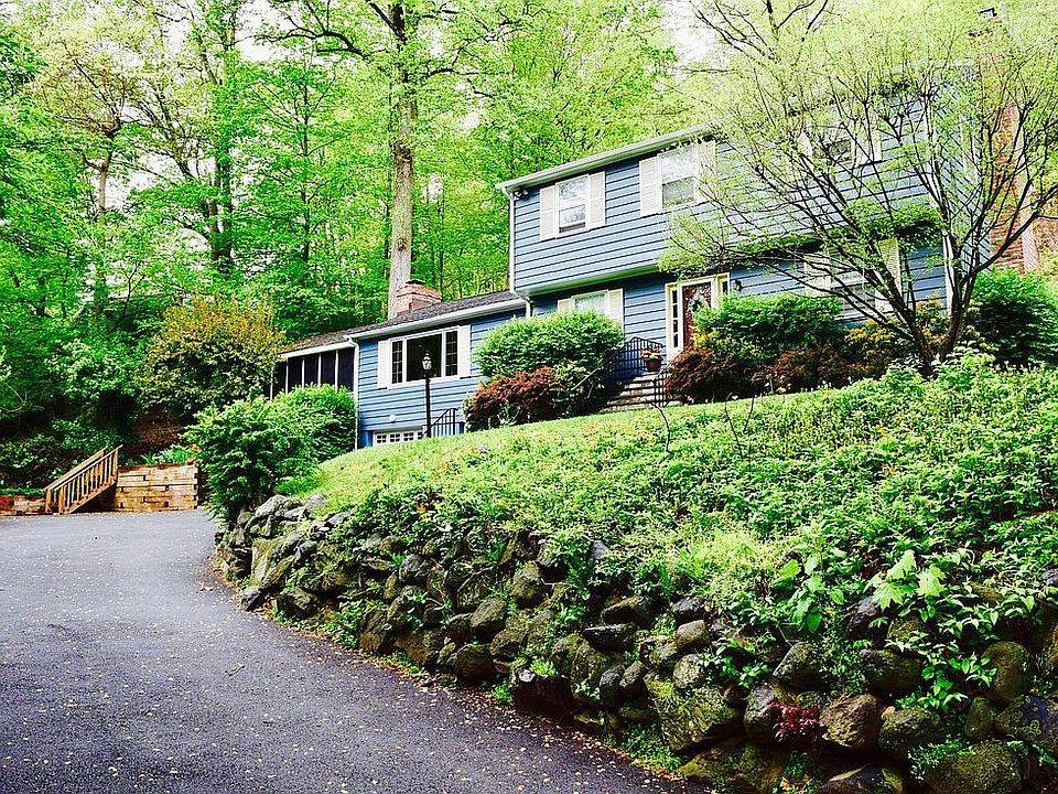 1st image of 17 Dailey Dr