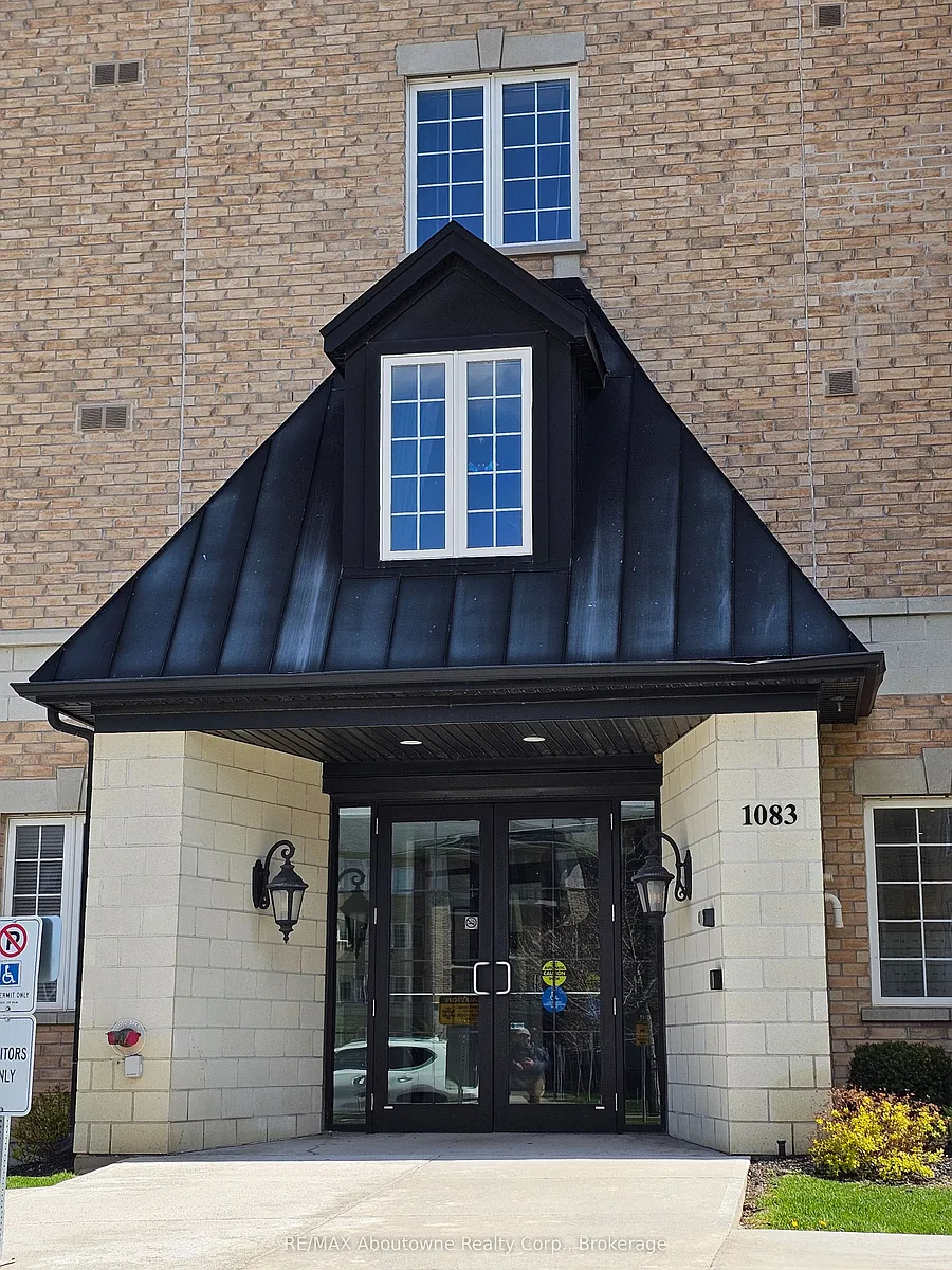 Building Photo - 1083 Gordon St #310