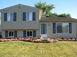 3059 Lantern Dr, Oregon, OH 43616