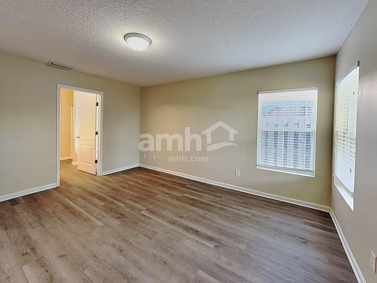 3888 Falcon Crest Dr — Photo 7