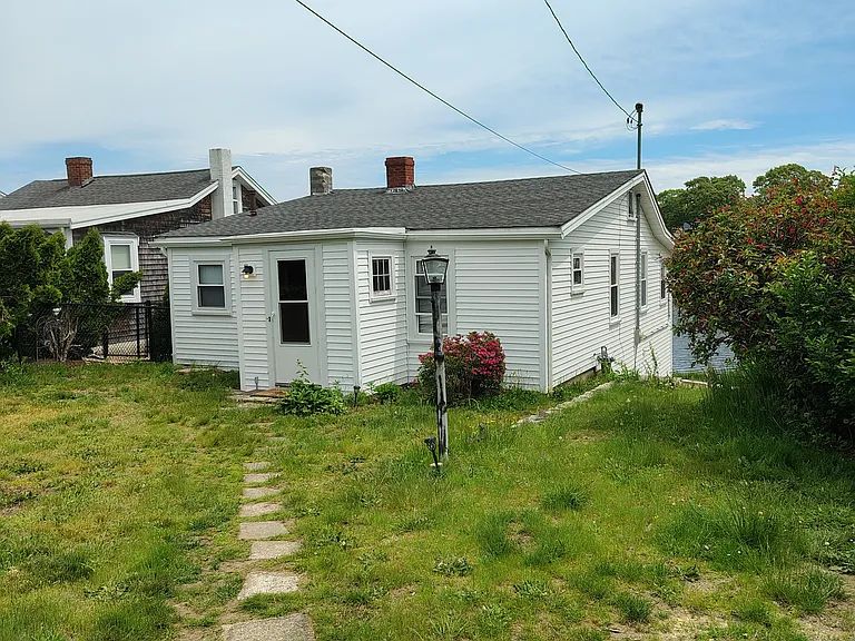 26 Pinehurst Dr — Photo 2