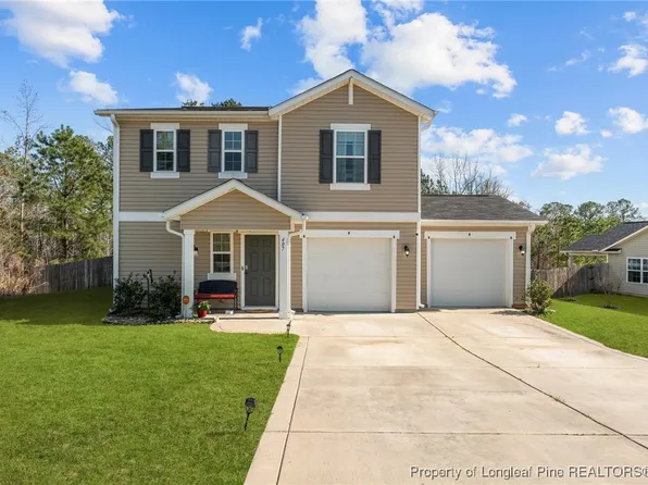 407 New Castle Ln, Spring Lake, NC 28390