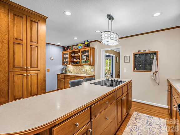 5th image of 498 Plantation Dr