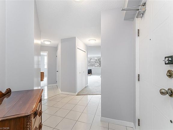 5th image of 166 Mountain Park Ave #201