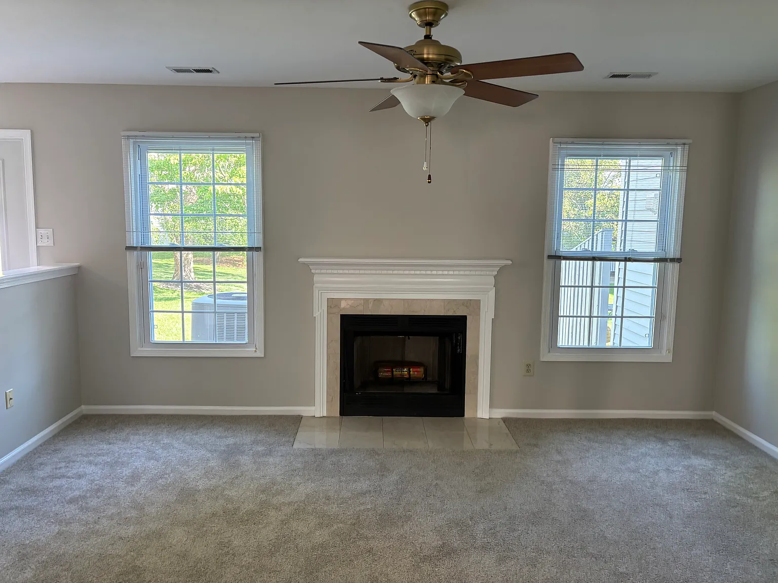 3 bed, 2300 sqft, $3,400 — Photo 3