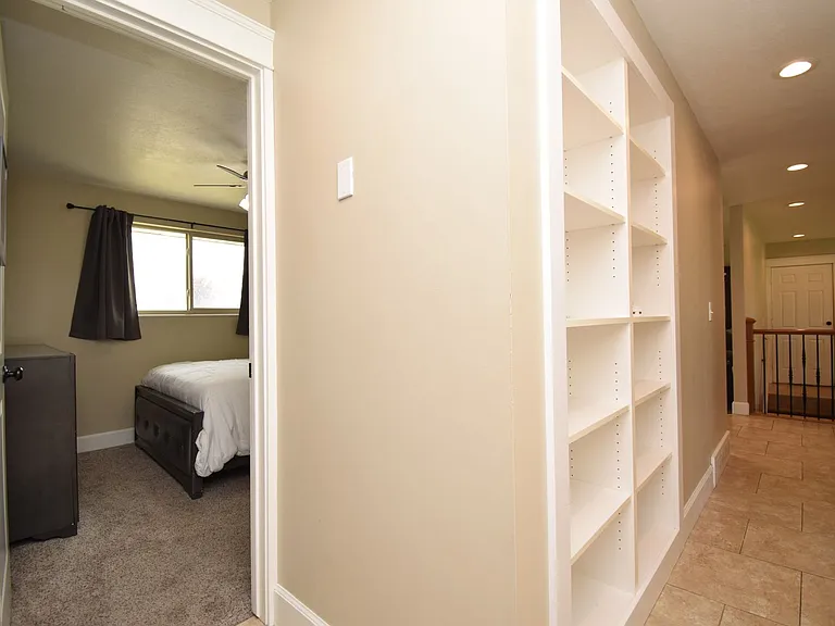 3638 W Jasmine St — Photo 15