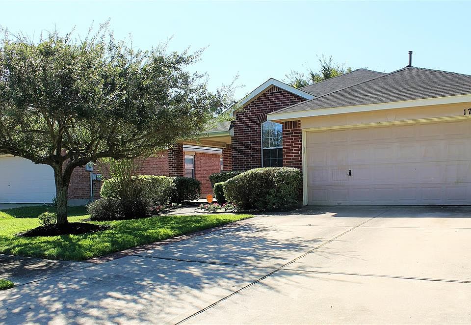 Welcome home to 17311 Misty Cross Drive.