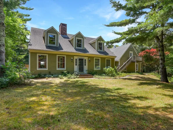 44 Tiffany Dr, Oak Bluffs, MA 02557