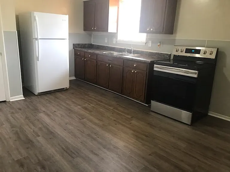 1924 Leitner Ct — Photo 5