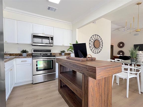 2nd image of 4840 Reginald Rd